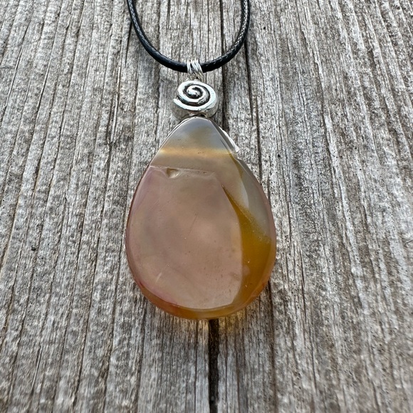 Condor Agate for Wealth, Abundance and Uncovering Hidden Talents - Picture 6 of 6